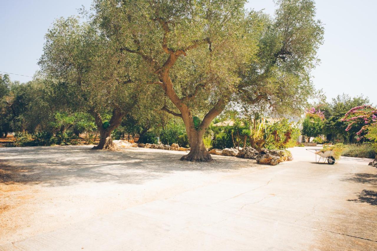 Il Melograno Bed & Breakfast Ceglie Messapica Exterior photo